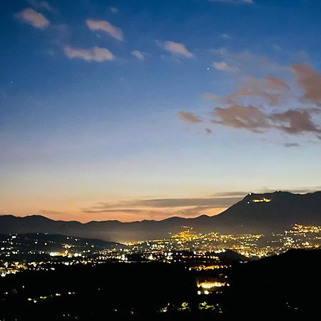 Villa Mandetta B&B Santo Stefano del Sole Εξωτερικό φωτογραφία