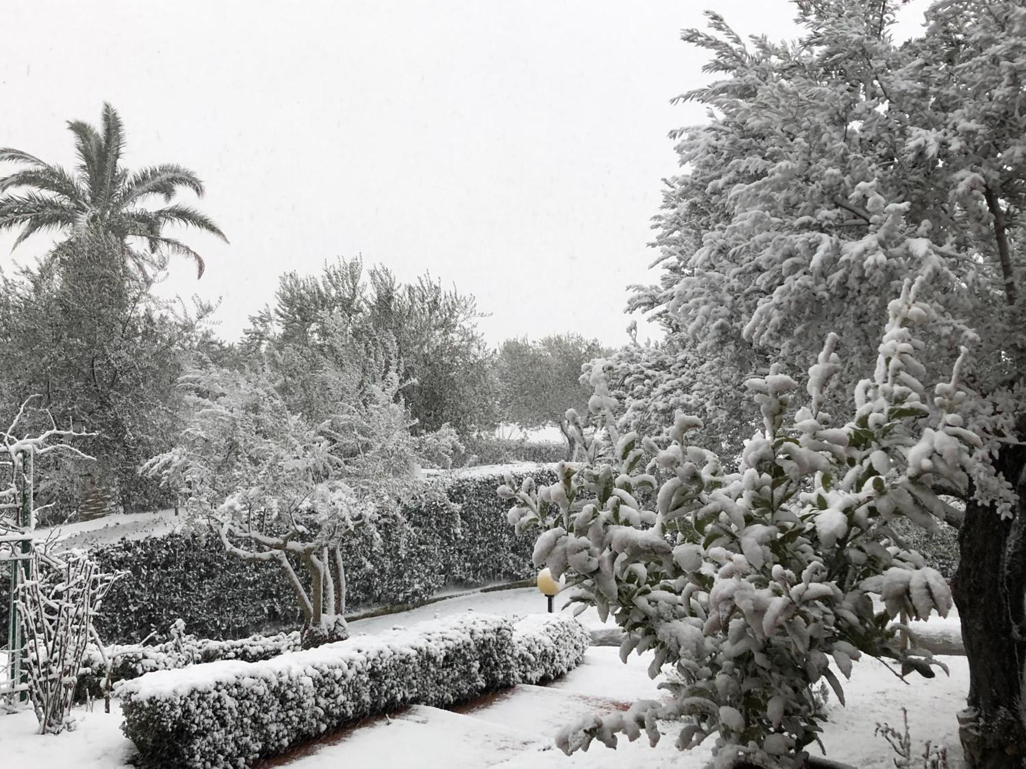 Villa Mandetta B&B Santo Stefano del Sole Εξωτερικό φωτογραφία