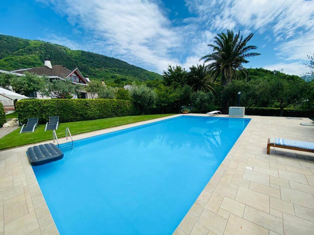 Villa Mandetta B&B Santo Stefano del Sole Εξωτερικό φωτογραφία